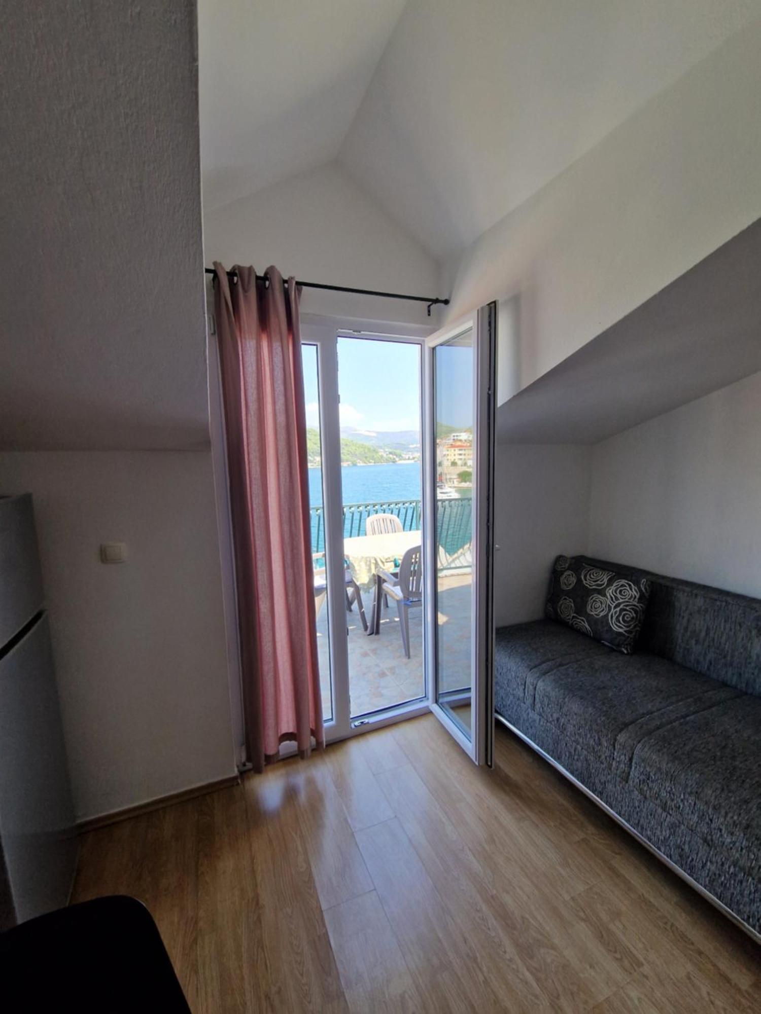 Apartmani "Ivan" Marina Ngoại thất bức ảnh